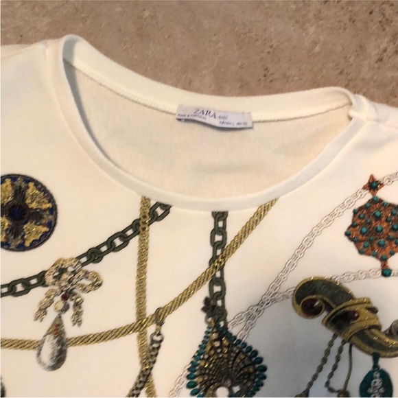 Zara t-shirt - holiday theme - Picture 2 of 4